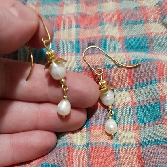 Handmade Freshwater Pearl Drop Earrings - Picture 3 of 3